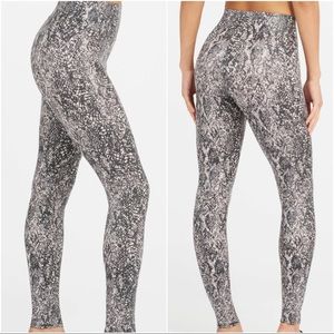 Spanx Faux Leather Snake Shine Leggings - Like New size M
